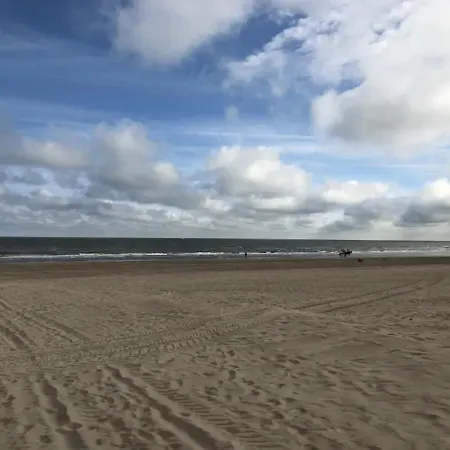Apartment Zeesymfonie Oostduinkerke